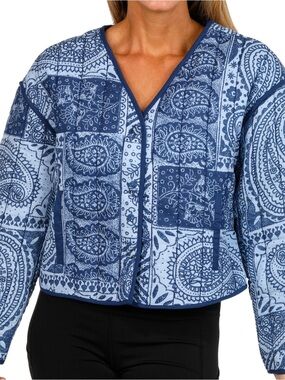 NWT Bila 77 Paisley Quilted Button Jacket in Light and Dark Blue Size XS